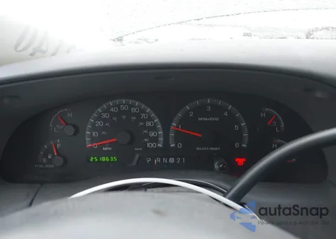 1999 Ford Expedition Eddie Bauer/Xlt z USA, uszkodzony, nr VIN 1FMPU18L3XLA99568